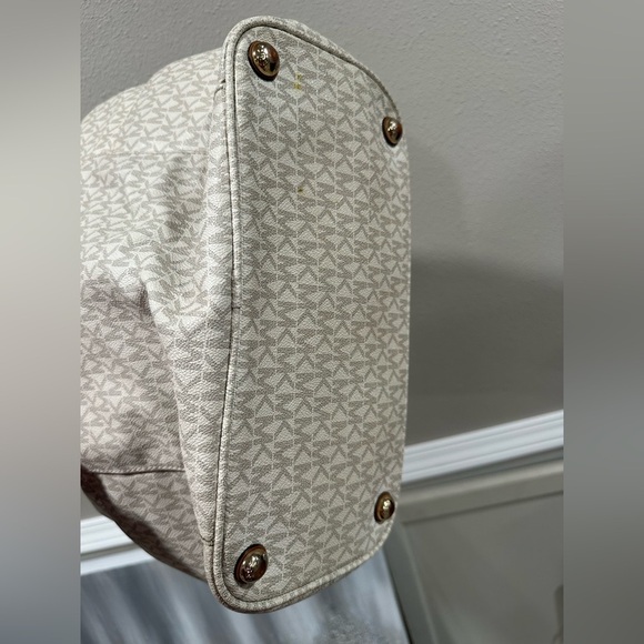 Michael Kors Jet Set - Picture 4 of 9